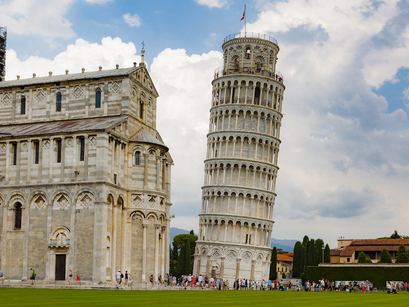 Find importers and wholesalers in Italy